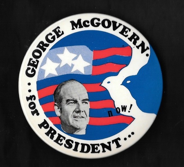 4437 1972 George McGovern TOUGH with the PENTAGON Campaign Button 