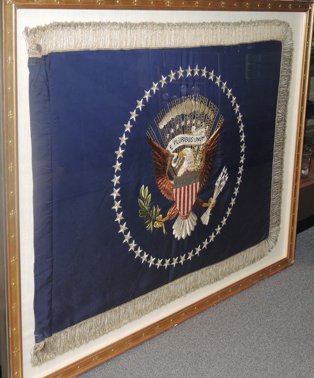 tall glasses, White House Eagle Seal, with Presidential Seal in
